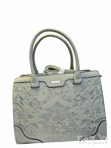 Елегантна дамска чанта с бродирани детайли и много отделения, снимка 6 - Чанти - 50653761