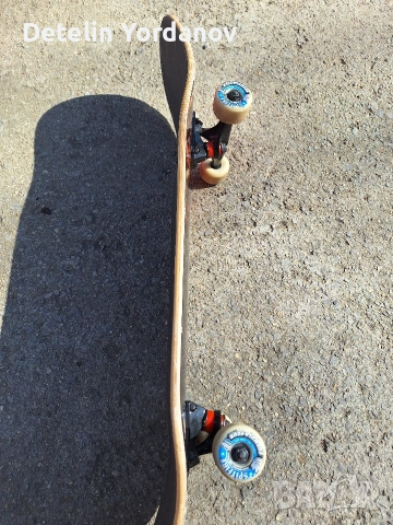 Скейтборд Globe 8.25 с гуми Spitfire, снимка 3 - Скейтборд, ховърборд, уейвборд - 53683063