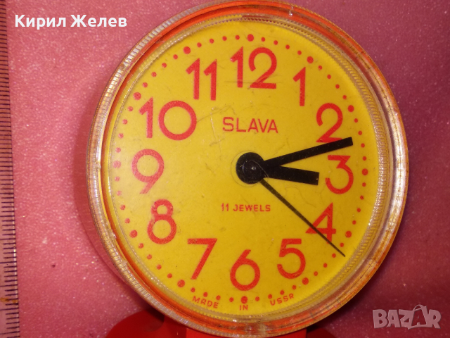 SLAVA MADE in USSR Стар КОЛЕКЦИОНЕРСКИ РУСКИ БУДИЛНИК МЕХАНИЧЕН НАСТОЛЕН ЧАСОВНИК СЛАВА СССР 31919, снимка 2 - Антикварни и старинни предмети - 44534357