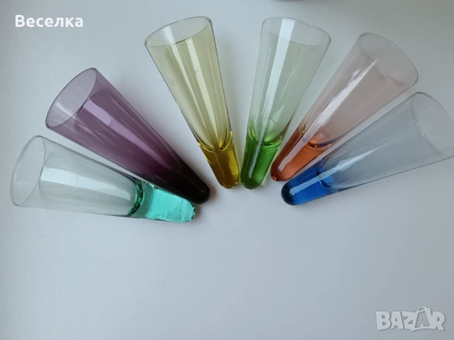 Комплект 6 бр цветни чашки за аперитив + кофичка за лед и място за бутилка., снимка 6 - Чаши - 51112686