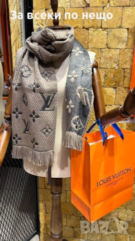 Louis Vuitton Шал - Налични Различни Цветове Код SK298, снимка 17 - Слънчеви и диоптрични очила - 52598487