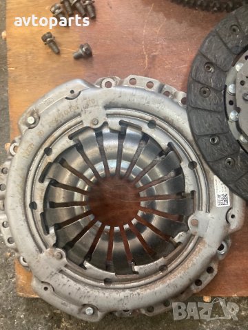 Renault clio 4 2015година 1.5dci 5скорости ръчка Съединител комплект, снимка 7 - Части - 40915143