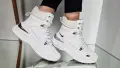 Намаление на дамски зимни боти Nike в бяло, снимка 1
