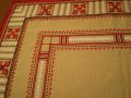 Ръчно бродирано каре -покривка Българска бродерия, снимка 3