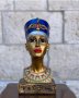 Скулптура бюст на царица Нефертити, снимка 1 - Статуетки - 44384607