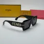 Слънчеви очила Fendi Bold Square Logo Edition нови, черно и бяло, снимка 6