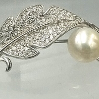 Сребърна брошка с перла ” Капчица роса”, снимка 6 - Колиета, медальони, синджири - 36071973