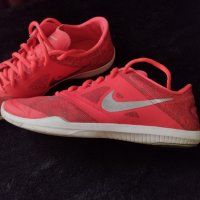 Дамски маратонки Nike, снимка 3 - Маратонки - 42646905
