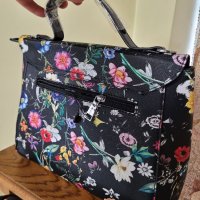Чисто нови! Шарени ,пъстри чанти, на цветя, снимка 11 - Чанти - 40109812