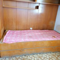 Поръчкова секция с гардероб и двойно легло тип чекмедже, снимка 1 - Секции и витрини - 41065822