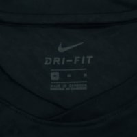 Nike DRI-FIT оригинална тениска M Найк спорт фитнес фланелка, снимка 3 - Спортни дрехи, екипи - 41406215