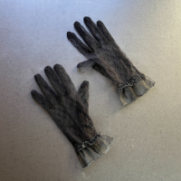 Прозрачни къси ръкавици от черен тюл 3004, снимка 3 - Ръкавици - 44289742