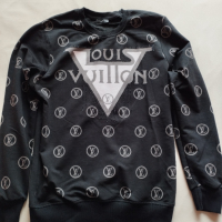Блуза Louis Vuitton , снимка 1 - Блузи с дълъг ръкав и пуловери - 44726680