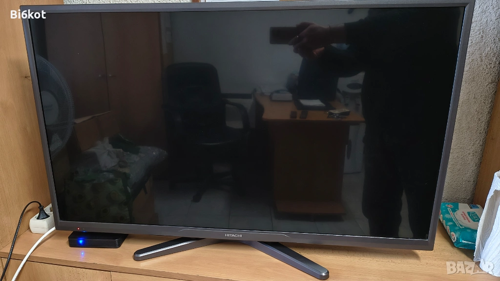 Телевизор Hitachi 40", снимка 1