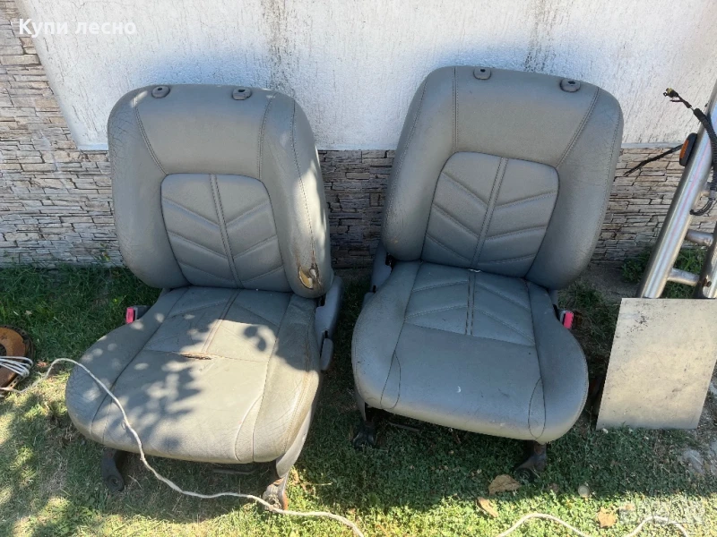 Кожени седалки , снимка 1