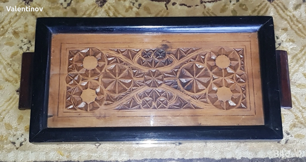 Старинен дървен поднос със стъкло, снимка 1