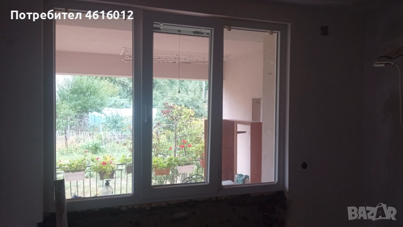 Прозорец PVC - три крила, 5 камерен, снимка 1