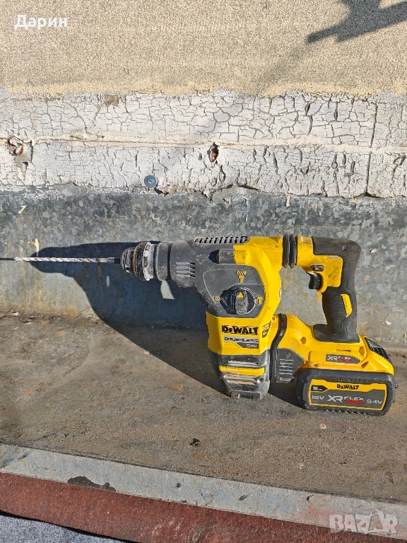 Перфоратор DCH-333 комплект с кутия, 2 батерии и батерия , снимка 1