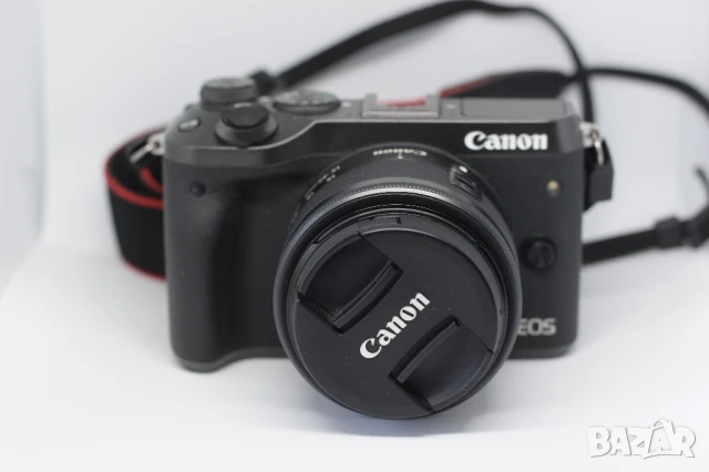Фотоапарат Canon EOS M6 + Обектив EF-M 15- 45 мм 