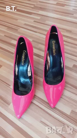 Продавам - Дамски лачени елегантни обувки - 35 номер, снимка 10 - Дамски обувки на ток - 47722056