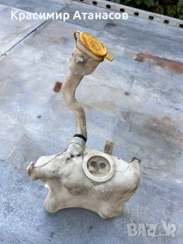 Казанче течност чистачки Мерцедес Ц-класа W203.комби.2038690208.2038600560