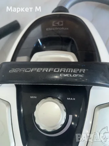 Прахосмукачка Electrolux Z9930EL – 800W, циклонна, без торба, снимка 7 - Прахосмукачки - 56121984