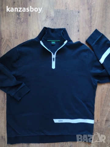 hugo boss green mens logo stripe zip-neck - ГОЛЯМА мъжка блуза 5ХЛ КАТО НОВА, снимка 6 - Спортни дрехи, екипи - 52829075
