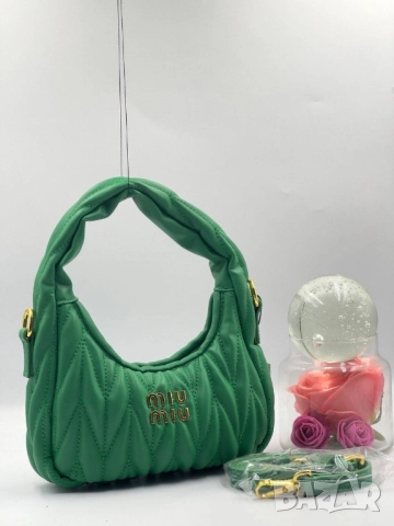 чанти Miu Miu , снимка 18 - Чанти - 51431074