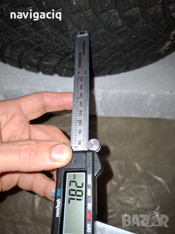 зимни гуми bridgestone 7,5-8 mm грайфер дот 22 год.гумите са в много добро състояние , снимка 2 - Гуми и джанти - 53328333