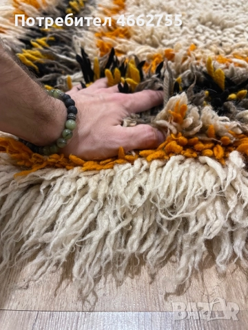 Продавам голям килим 200х110мм, снимка 2 - Килими - 52583139