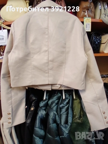 Късо яке тип "блейзър", снимка 5 - Якета - 53711065