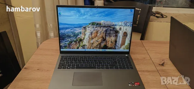 Мощен лаптоп Dell Vostro 16-5635 с 6-ядрен Ryzen 5-7530U и 16'' FullHD, 8GB DDR4/256GB SSD, 54Wh W11