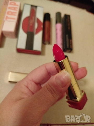 Молив за устни и черило , снимка 2 - Декоративна козметика - 52858127