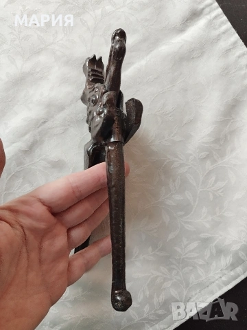 Уникална орехотрошачка, снимка 4 - Антикварни и старинни предмети - 53132683