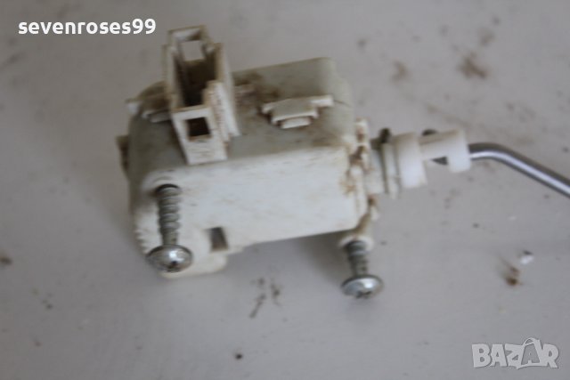 Заключване багажник Сеат Кордоба 01“ SEAT Cordoba 2001 6K5862159B, снимка 3 - Части - 42182974