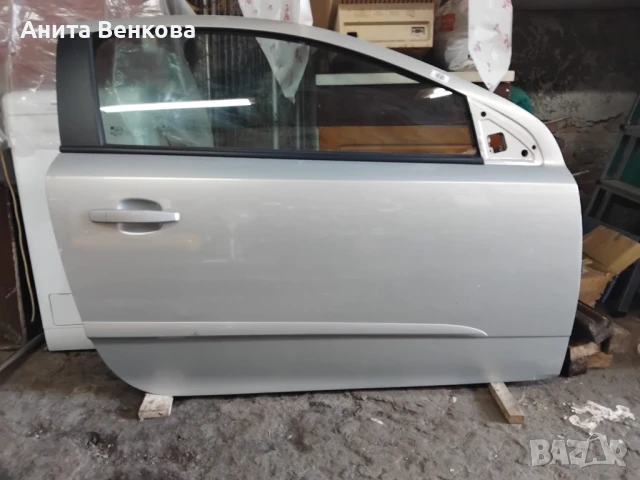 Продавам дясна врата за Opel Astra H Н, снимка 3 - Части - 51265471