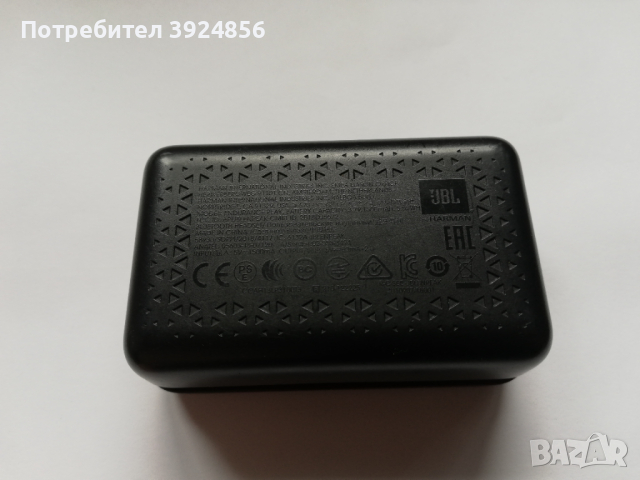 JBL Endurance Peak зарядна кутия, снимка 2 - Безжични слушалки - 44774367