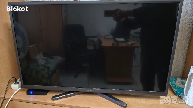 Телевизор Hitachi 40"
