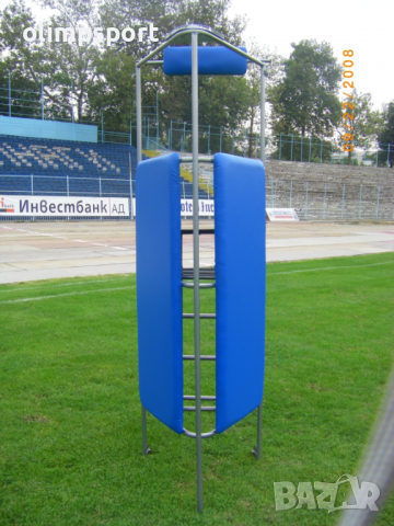 Съдийски стол за волейбол с регулируема височина.VL10R – стоманена конструкция  – прахово боядисан  