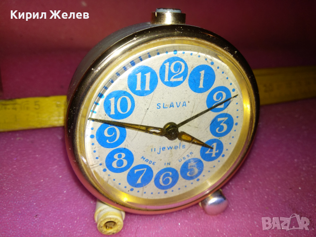 SLAVA MADE in USSR Стар КОЛЕКЦИОНЕРСКИ РУСКИ БУДИЛНИК МЕХАНИЧЕН НАСТОЛЕН ЧАСОВНИК СЛАВА СССР 43089, снимка 3 - Антикварни и старинни предмети - 44545479