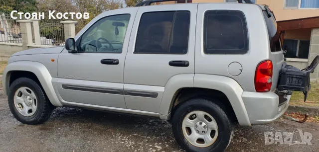 Jeep cheroke liberty 2.8 crd , снимка 2 - Автомобили и джипове - 47902439