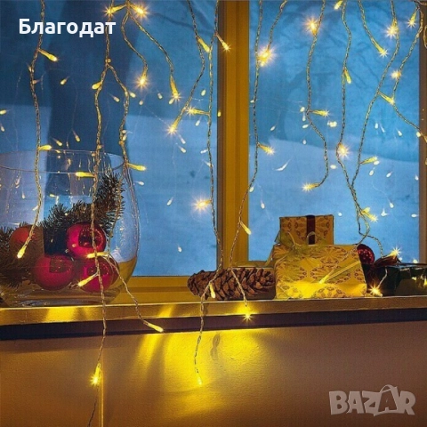 Коледна LED светлинна завеса, 100% водо и влаго защитена, Дължина: 3метра, Висулки: 60см, бял кабел,