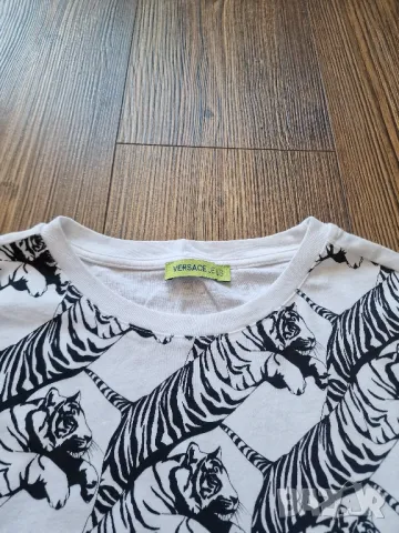 Страхотна мъжка тениска VERSACE JEANS размер XL , снимка 5 - Тениски - 50370150