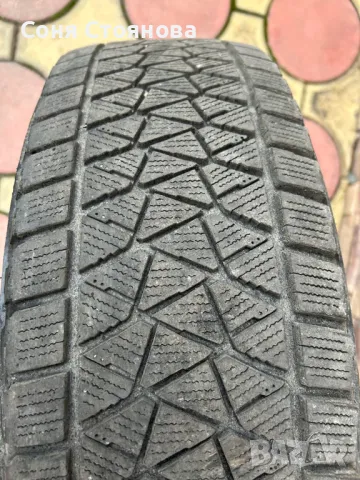 4 бр. зимни гуми Bridgestone 215/70R16 с джанти, цена 400 лв., снимка 2 - Гуми и джанти - 48346852
