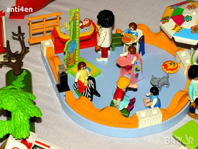 Playmobil детска площадка + къмпинг и фигурки – голям комплект, снимка 6 - Конструктори - 52829915