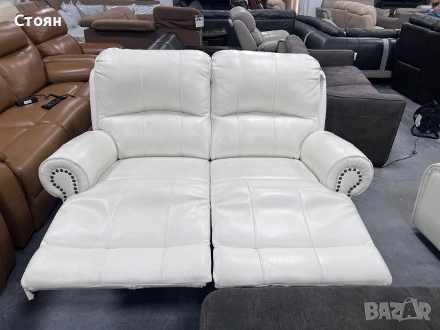 Бял кожен диван двойка с ръчен релаксиращ механизъм, снимка 10 - Дивани и мека мебел - 41376680