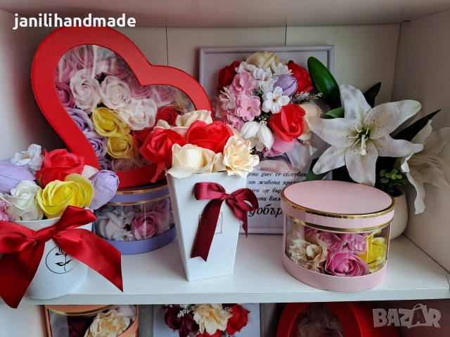 Рамки с рози, цветя пластичен сапун, кутии, снимка 4 - Подаръци за мъже - 53745555