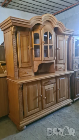 шкаф скрин с витрина внос от Европа, снимка 2 - Шкафове - 50698964