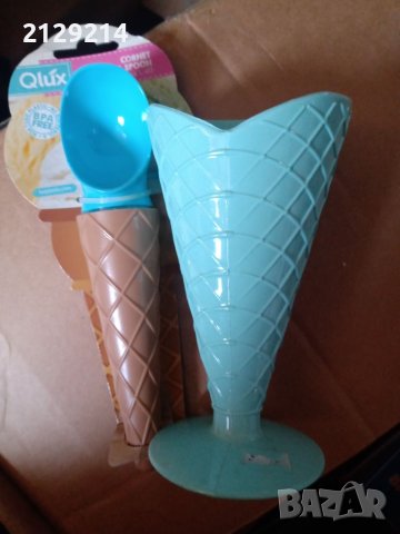 3. Пластмасова лъжица и чаша за сладолед 