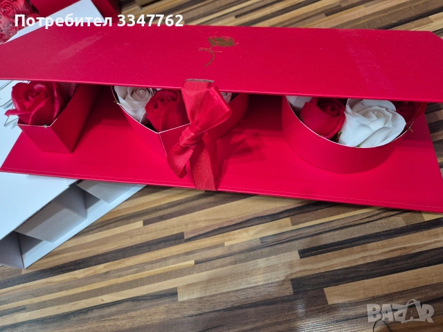 Кутия с Рози , снимка 2 - Изкуствени цветя - 53434443